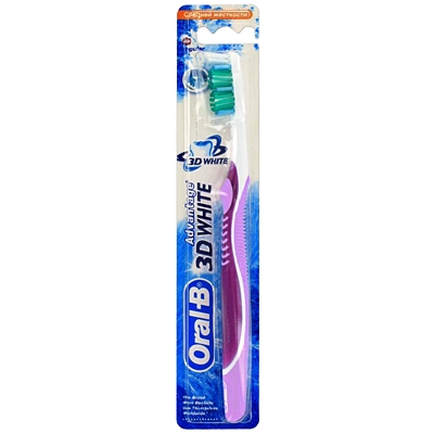 Зубная щетка Oral B 3D White средняя